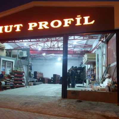 Umut Profil, Boru, Sandviç Panel, Trapez Sac, Yeşil Panel Çit Teli, Ferforje Malz. San.